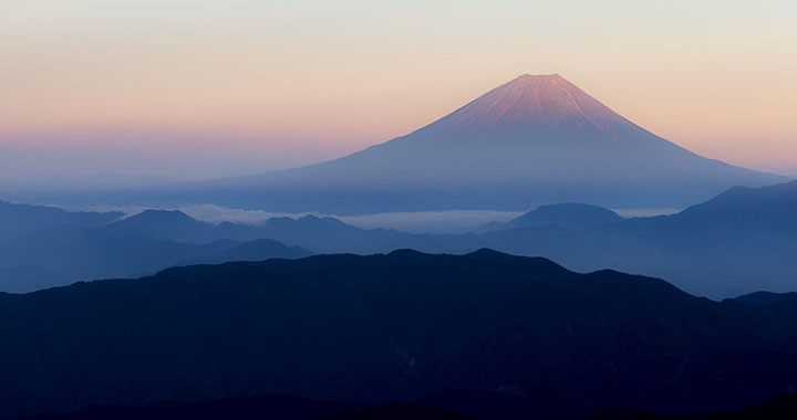 天蝎座11月19日上升星座，天蝎座11月19日上升星座：深邃魅力与内在力量的交织（通用2篇）(图2)